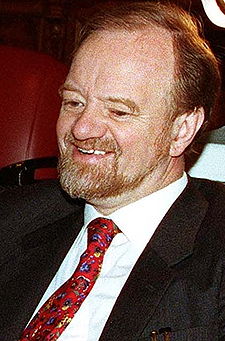 [00-Robin_Cook-close_crop.jpg]