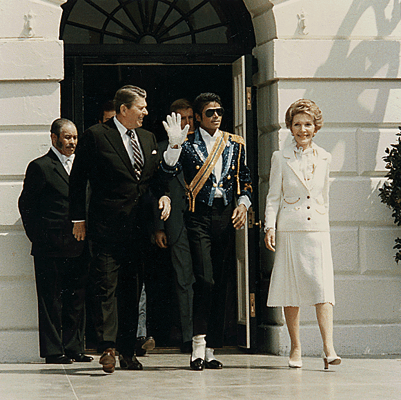 [Michael_Jackson_with_the_Reagans.png]
