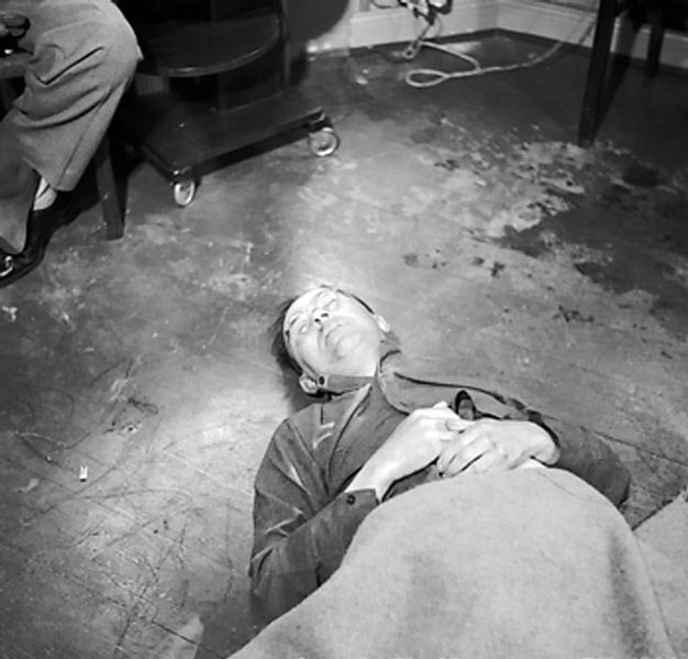 [0+-Himmler_Dead.jpg]