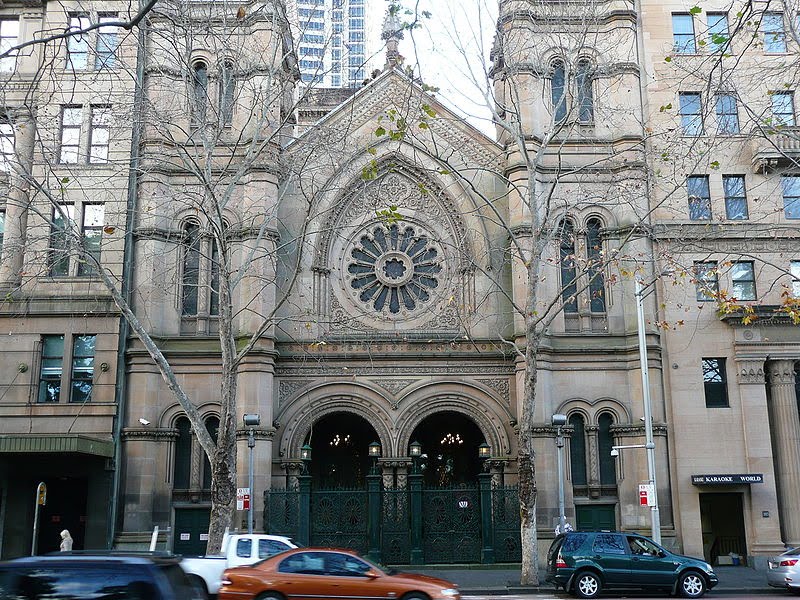 [800px-GreatSynagogue2.jpg]