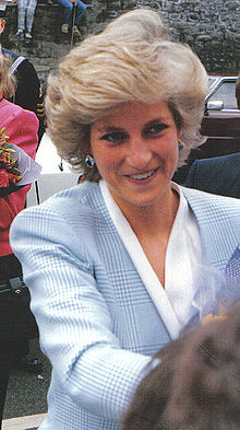 [220px-Princess_diana_bristol_1987_01.jpg]