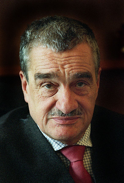 [406px-Karel_Schwarzenberg.jpg]