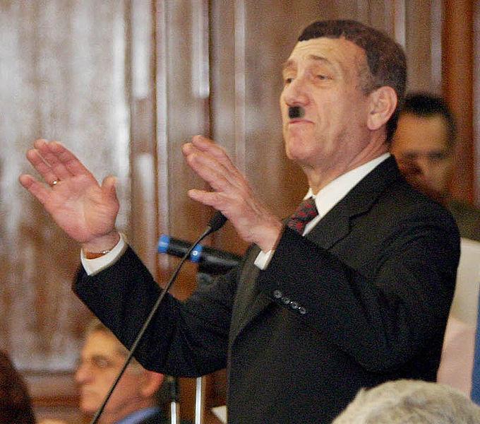[680px-Ehud_Olmert_%28Sao_Paulo_2005%29.jpg]