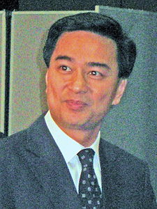 [225px-Thai_PM_Abhisit_Vejjajiva_%28cropped%29.jpg]