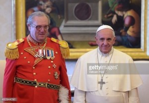 pope-with-head-of-knights-of-malta