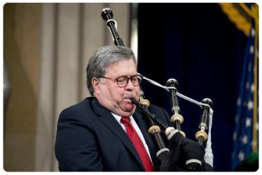 bill barr bagpipes.JPG