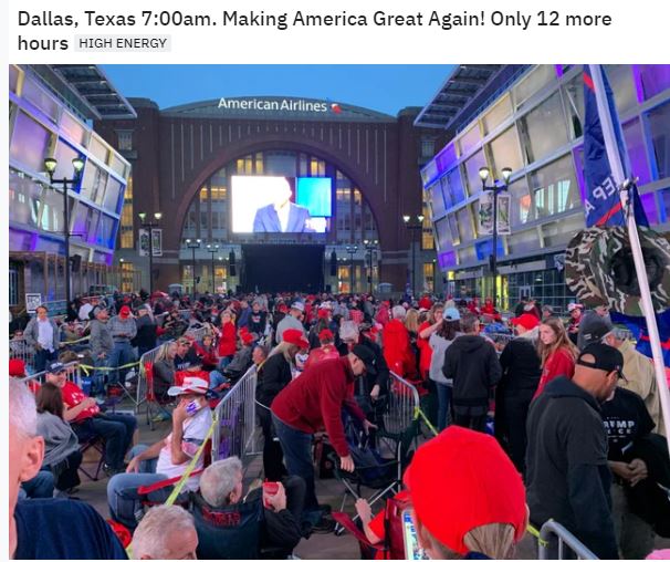 Dallas crowd.JPG