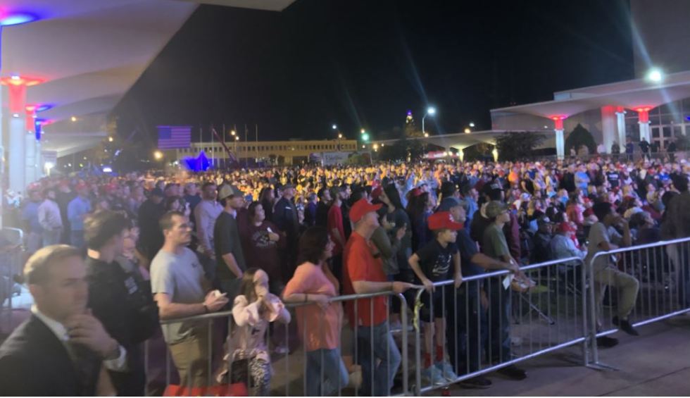 outside crowd trump rally.JPG