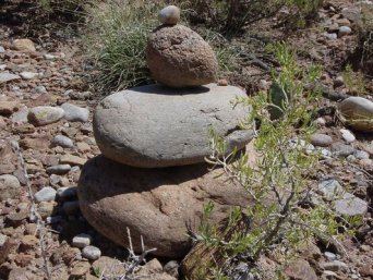 rock path marker.jpg