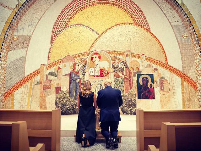 melania donald trump praying