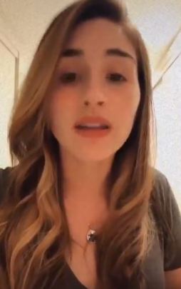 woman tik tok