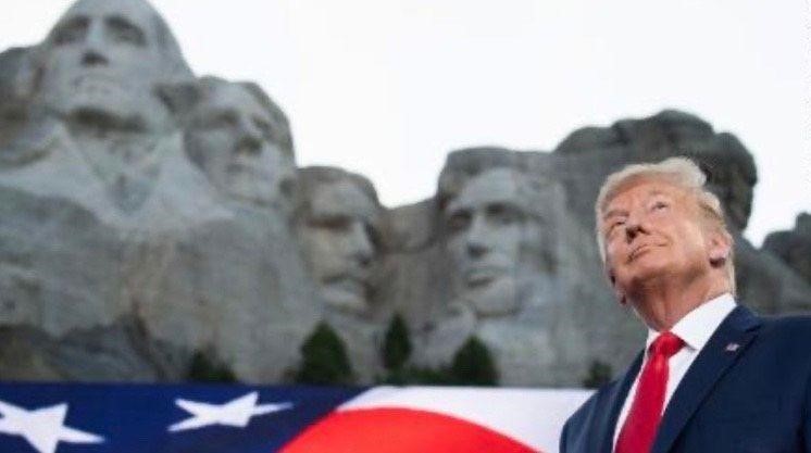 trump image mt rushmore