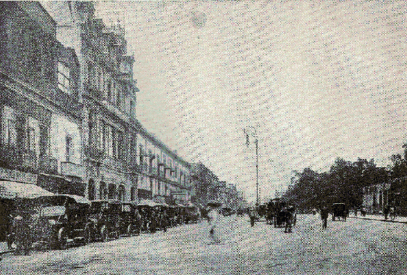 Avenue Juarez in Mexico City,