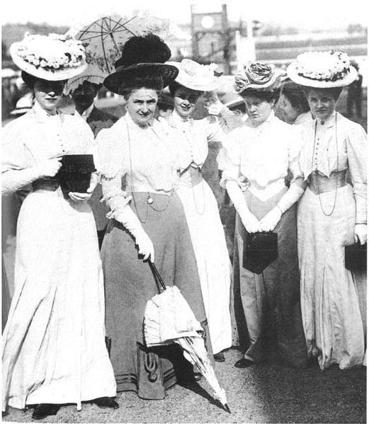 File:Countess Marietta Silva-Tarouca 1906.JPG