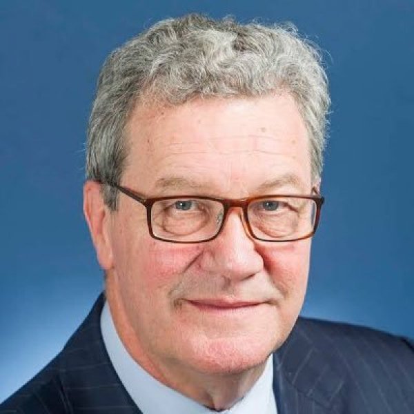 Alexander Downer Twitter/@AlexanderDowner