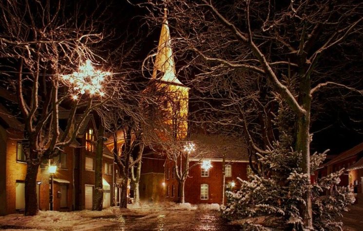 Seeking an Armistice in the War on Christmas