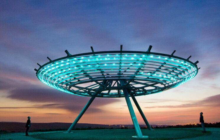 MSM Wastes No Time Using Senate UFO Report to Promote Arms Race