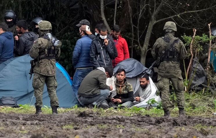 European Response to Poland-Belarus Migrant Crisis Is Hypocritical