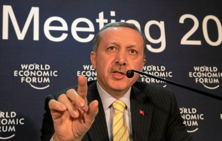 As Turkey Spars With Its Western Bride, the East Nudges Closer