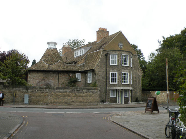 File:The Malting House, Newnham Road - Geograph.JPG