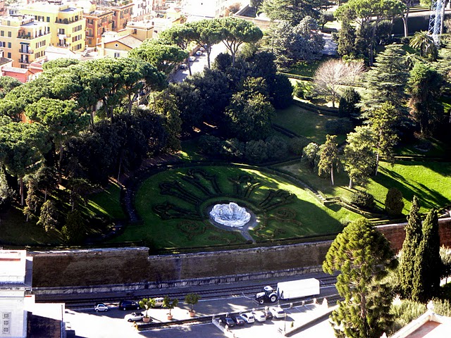 File:Roma - panoramio - Halina Frederiksen (80).jpg