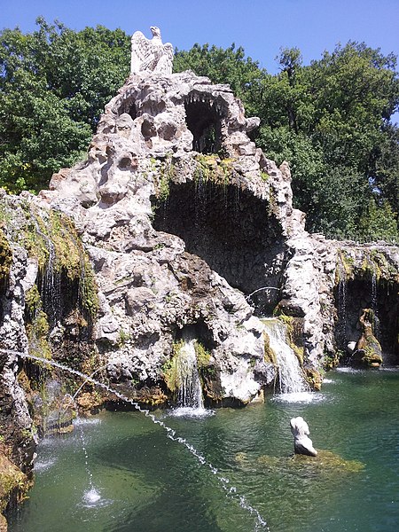 File:Fontana dell'Aquilone 20120717 104736.jpg