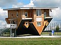casa capovolta a Bispingen (Germania)
