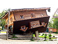 casa capovolta a Szybmark (Polonia)