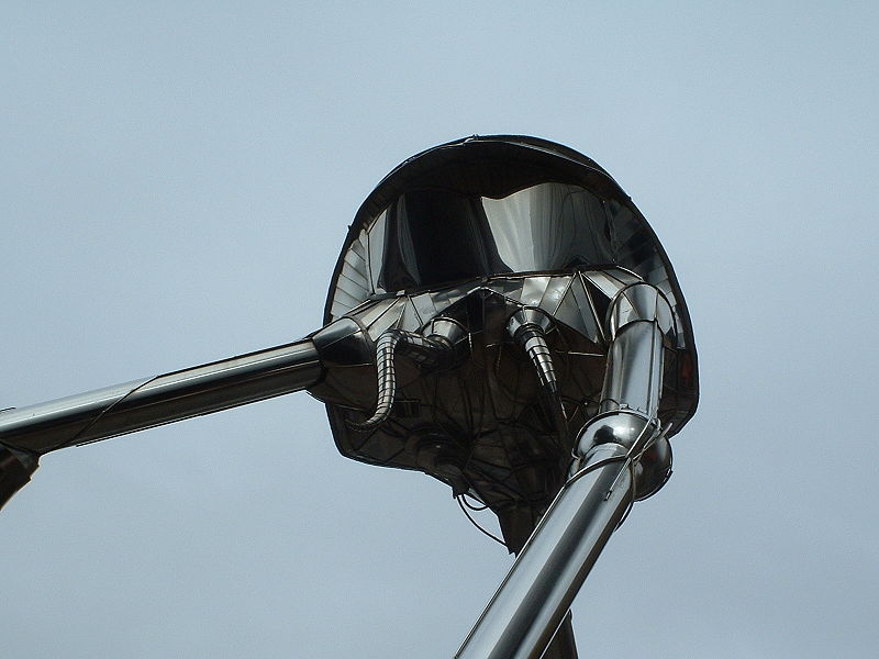 File:Statue of Tripod.JPG